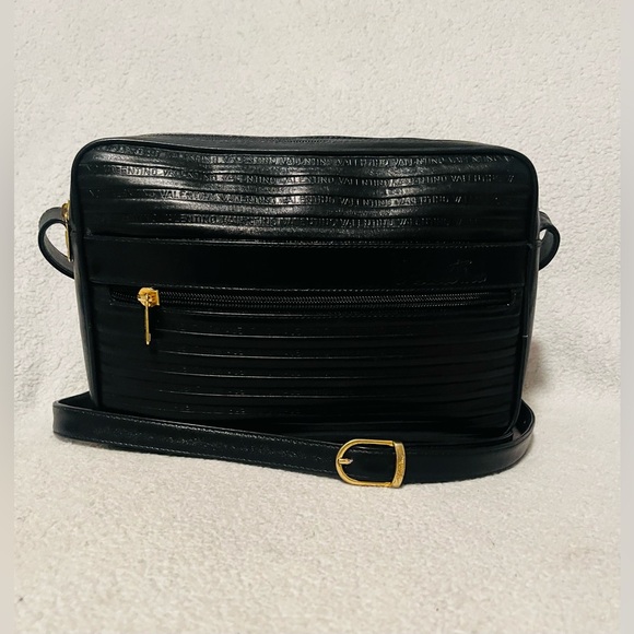 Mario Valentino Messenger/Crossbody Bag - Picture 12 of 13